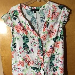 Flowered cap-sleeve top Trunk Club
